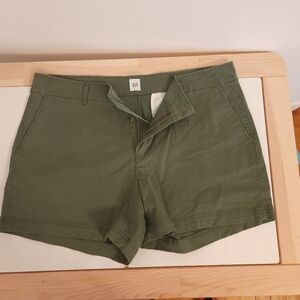 GAP Khaki Green Casual Shorts